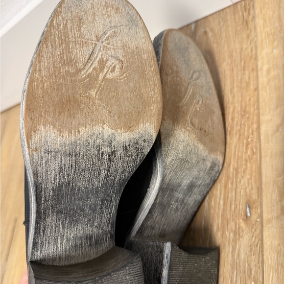 Free People Blue Black Leather Ankle Boots Western Boho Heel Booties EU 38 - Picture 10 of 13